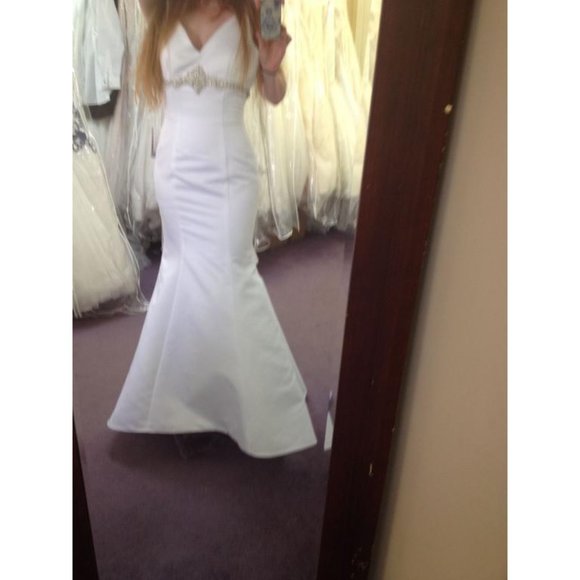 SAMPLE Fit & Flare Satin Wedding Dress Mermaid, Couture Collection - Picture 4 of 7